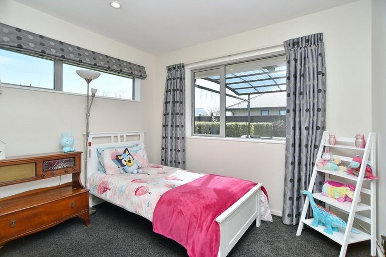 Photo of property in 49 Sequoia Way, Rangiora, 7400
