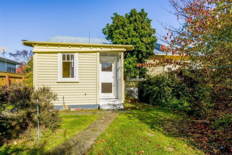 Photo of property in 19a Montague Street, Alicetown, Lower Hutt, 5010