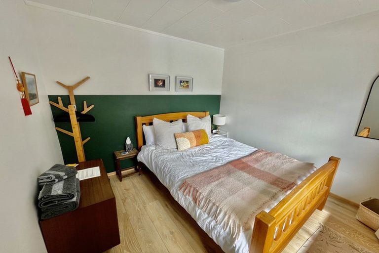 Photo of property in 2/24 Lauderdale Road, Birkdale, Auckland, 0626