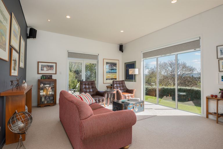 Photo of property in 8 Braeside, Kinmont Park, Mosgiel, 9024