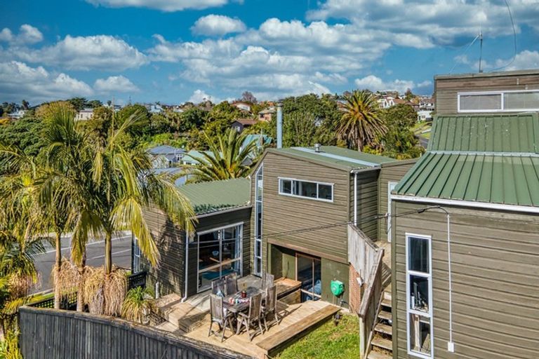 Photo of property in 3a Pah Road, Cockle Bay, Auckland, 2014