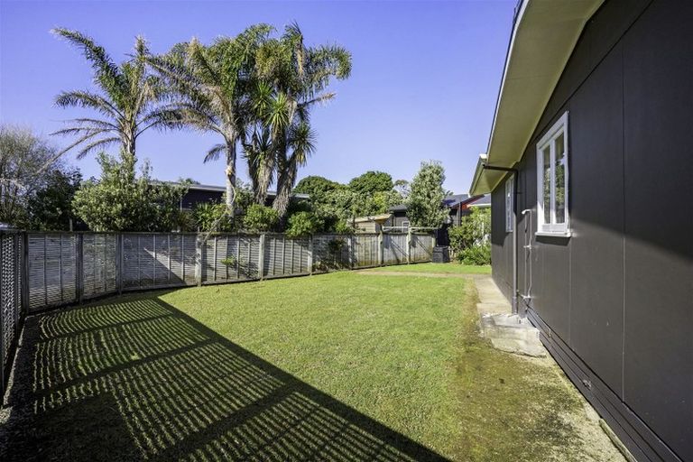 Photo of property in 17 Leo Street, Waihi Beach, 3611