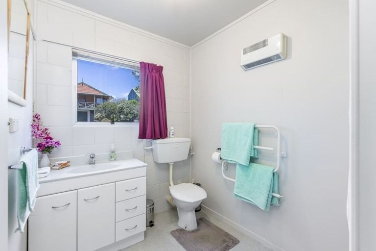 Photo of property in 4 Carmen Terrace, Snells Beach, 0920