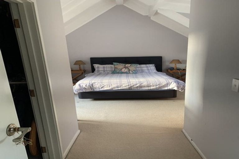 Photo of property in 1/73 Oaktree Avenue, Browns Bay, Auckland, 0630