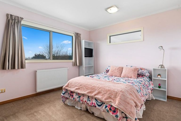 Photo of property in 1 Hollyhock Lane, Wanaka, 9305