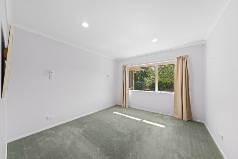 Photo of property in 4 Adam Lile Drive, Highlands Park, New Plymouth, 4312