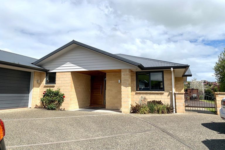 Photo of property in 14 Irwin Logan Drive, Mosgiel, 9024