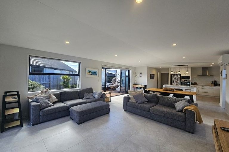 Photo of property in 72 Franks Way, Papamoa Beach, Papamoa, 3118