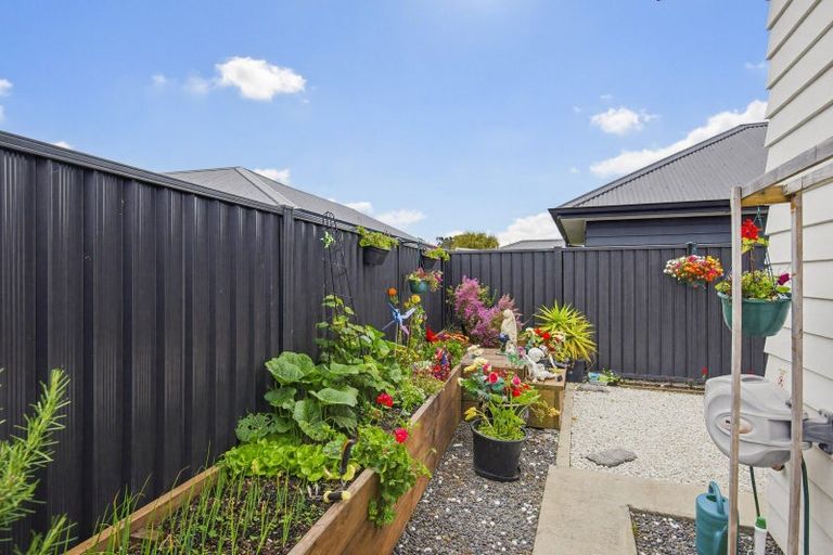 Photo of property in 12 Enereta Road, Otaki, 5512