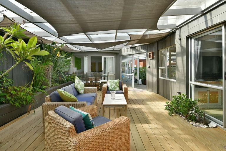 Photo of property in 6 Pine Road, Orewa, 0931