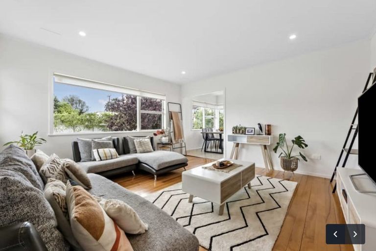 Photo of property in 41 Farquhar Road, Glendene, Auckland, 0602