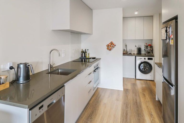 Photo of property in 3/35 Sladden Street, Naenae, Lower Hutt, 5011