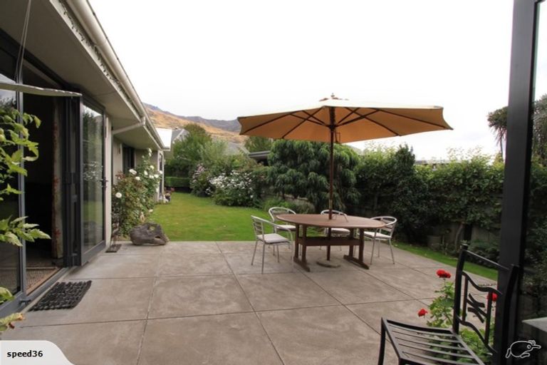 Photo of property in 18 Kelliher Drive, Wanaka, 9305