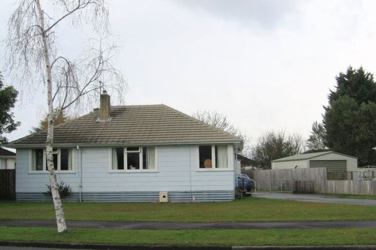 Photo of property in 16 Montgomery Crescent, Bader, Hamilton, 3206