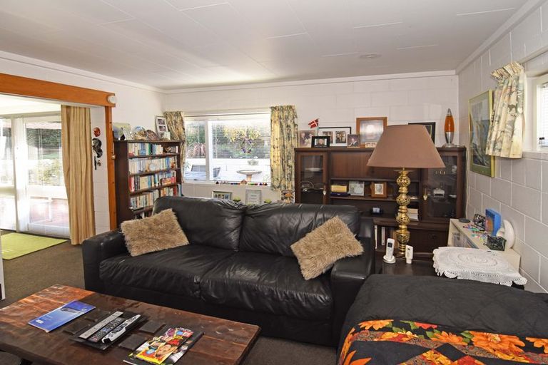 Photo of property in 17 Queen Alexandra Street, Lansdowne, Masterton, 5810