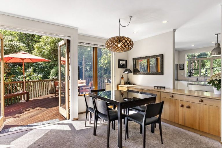 Photo of property in 41 Rona Street, Eastbourne, Lower Hutt, 5013