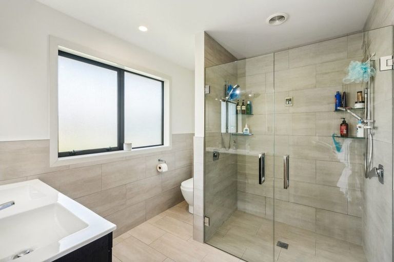 Photo of property in 92 The Drive, Paraparaumu Beach, Paraparaumu, 5032