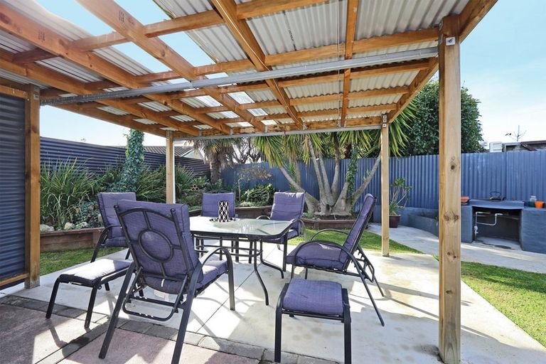 Photo of property in 30 Skerrett Crescent, Tamatea, Napier, 4112