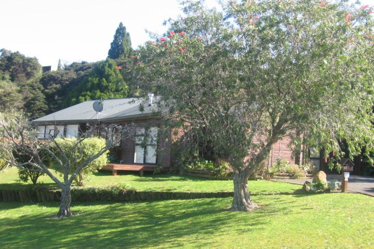 Photo of property in 28 Centennial Drive, Whitianga, 3510