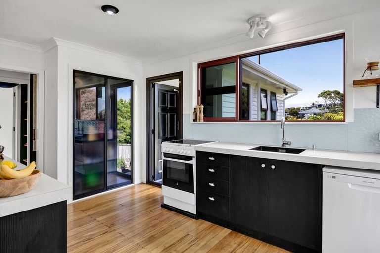 Photo of property in 158b Tukapa Street, Westown, New Plymouth, 4310