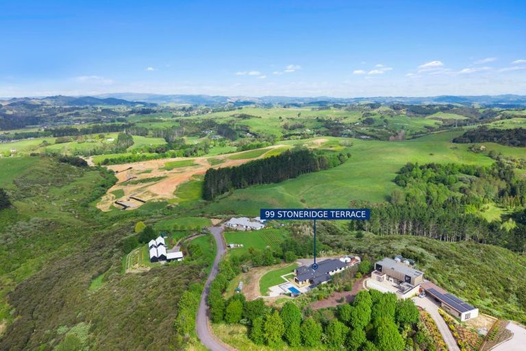 Photo of property in 99 Stoneridge Terrace, Whitford, Manurewa, 2576