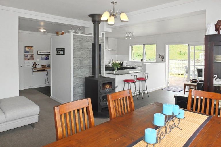 Photo of property in 125 Hickford Road, Foxton, 4893