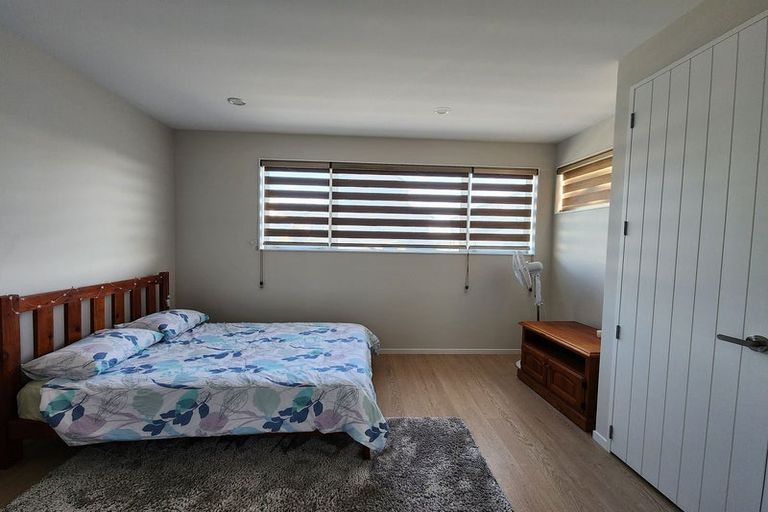 Photo of property in 66c Te Oneroa Way, Long Bay, Auckland, 0630