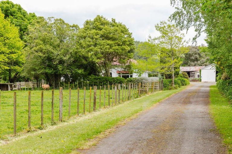 Photo of property in 300 Hinemoa Valley Road, Kaitawa, Pahiatua, 4981