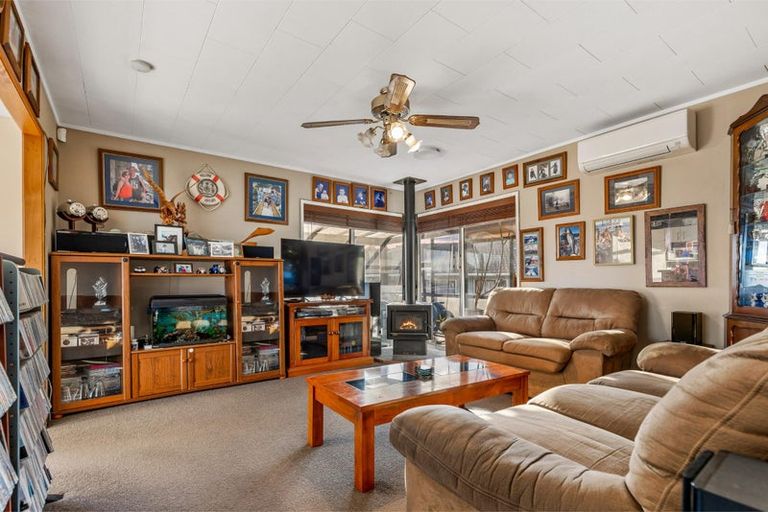 Photo of property in 39 Rehia Road, Massey, Auckland, 0614