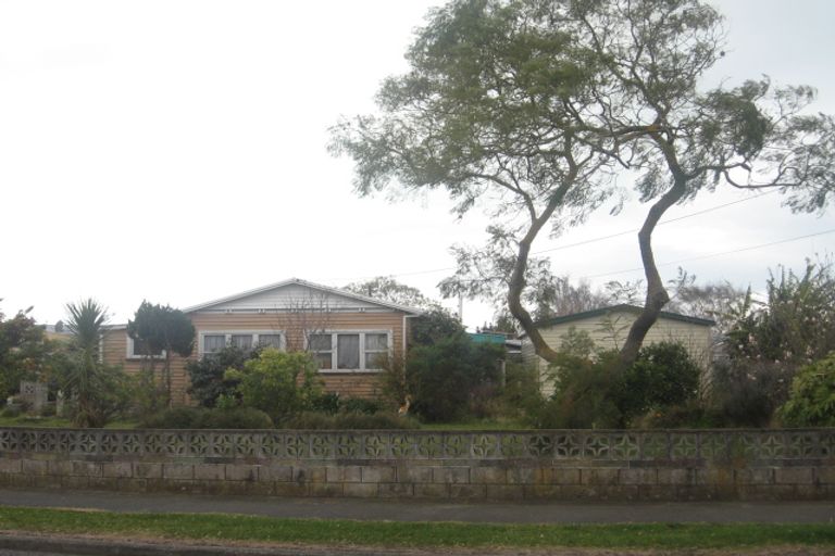 Photo of property in 4 Wordsworth Crescent, Maraenui, Napier, 4110