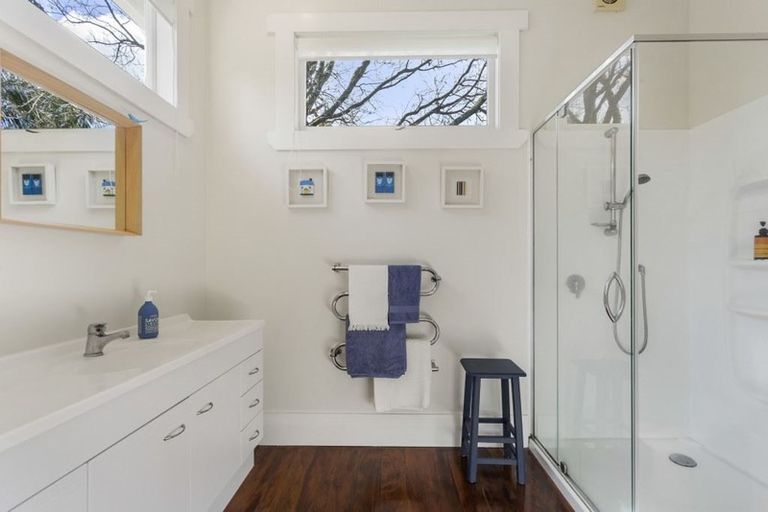 Photo of property in 12b Kawerau Avenue, Devonport, Auckland, 0624