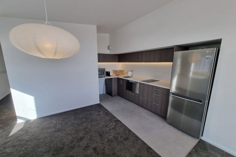 Photo of property in 1/105 Onewa Road, Northcote, Auckland, 0627