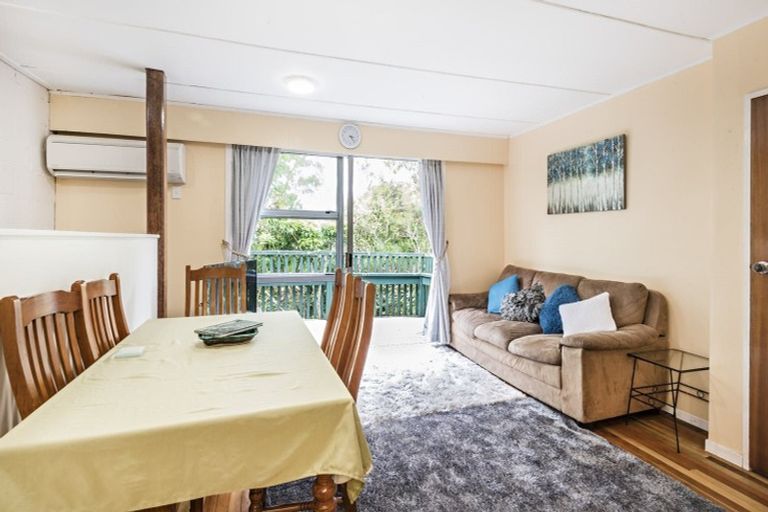 Photo of property in 54a Lincoln Avenue, Tawa, Wellington, 5028