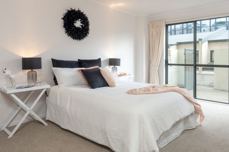 Photo of property in 83h Hill Street, Thorndon, Wellington, 6011