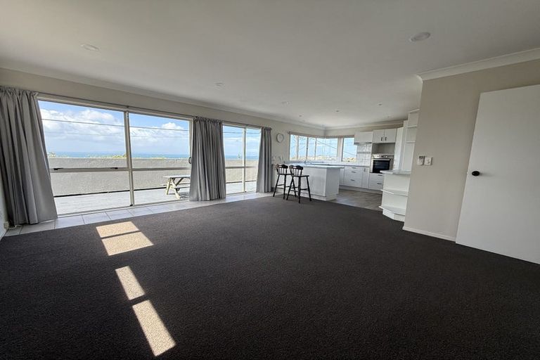 Photo of property in 25a Brightside Road, Stanmore Bay, Whangaparaoa, 0932