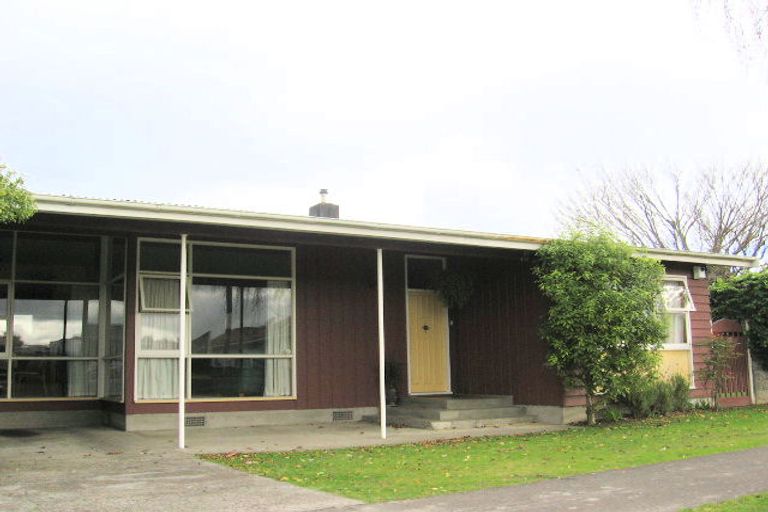 Photo of property in 82 Sherwill Street, Feilding, 4702