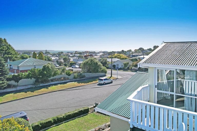 Photo of property in 65 Tamar Street, South Hill, Oamaru, 9400