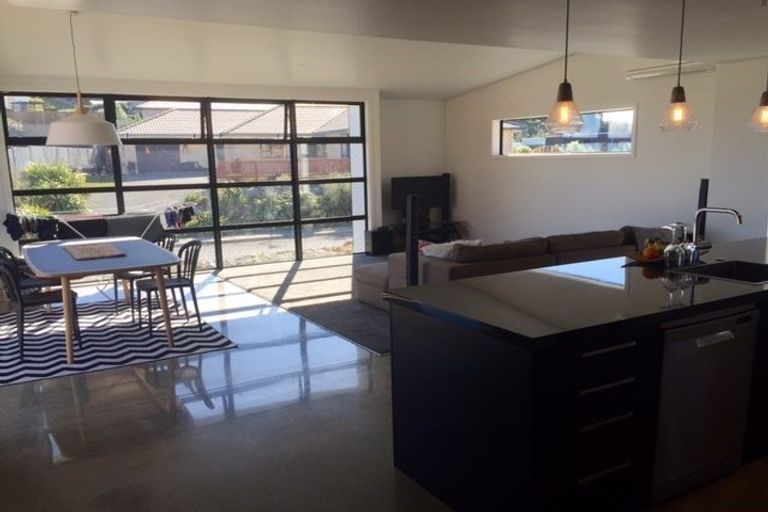 Photo of property in 8 Crown Terrace, Britannia Heights, Nelson, 7010