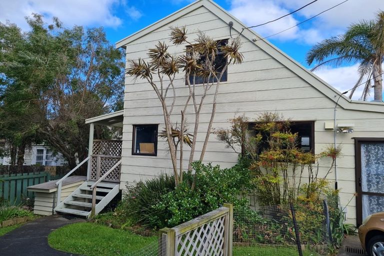 Photo of property in 2/223 Hibiscus Coast Highway, Red Beach, 0932