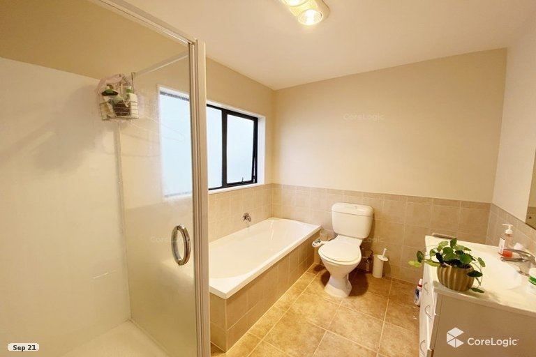 Photo of property in 23 Baverstock Road, Flat Bush, Auckland, 2016