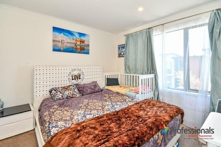 Photo of property in 4 Fermi Lane, Papakura, 2110