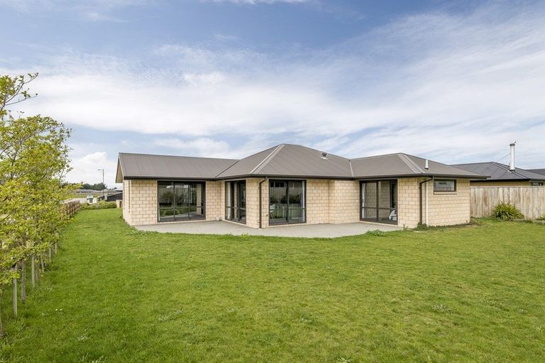 Photo of property in 22 Dunlop Crescent, Rolleston, 7614