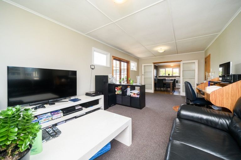 Photo of property in 2 Tern Place, Hokowhitu, Palmerston North, 4410