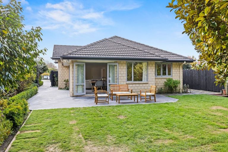 Photo of property in 15a Westburn Terrace, Burnside, Christchurch, 8041