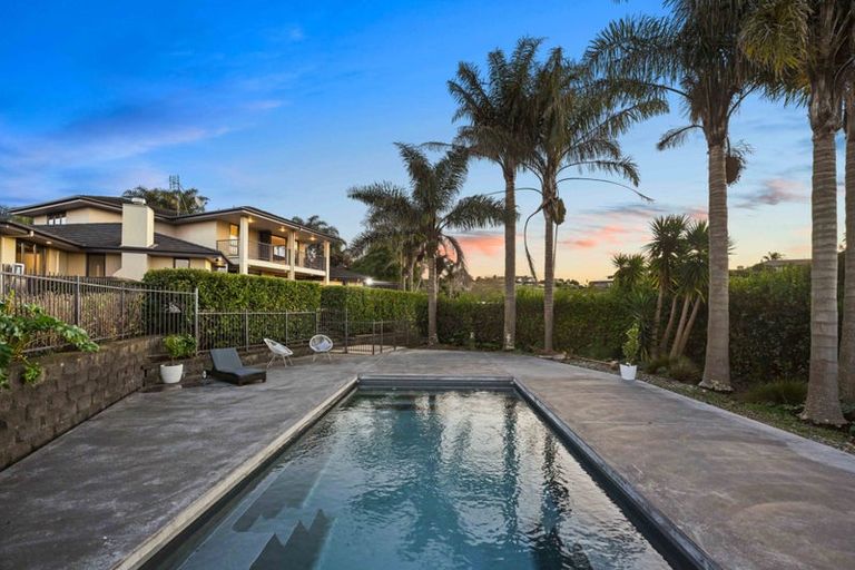 Photo of property in 2 Stonebridge Road, Temple View, Hamilton, 3289