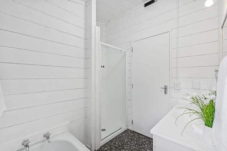 Photo of property in 8f Nevada Drive, Merrilands, New Plymouth, 4312