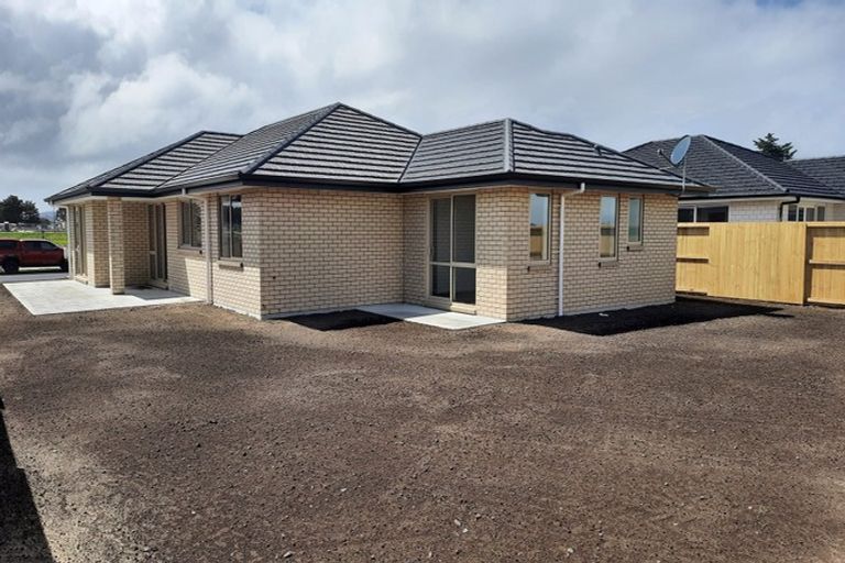 Photo of property in 91 Kaurinui Crescent, One Tree Point, 0118