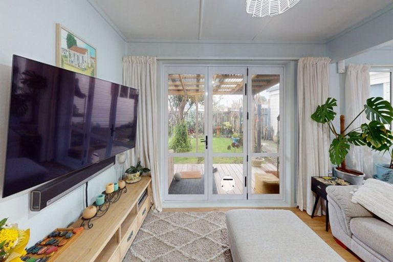 Photo of property in 31 Kauwhata Street, Himatangi Beach, Foxton, 4891