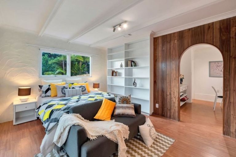 Photo of property in 29 Raymond Terrace, Northcote, Auckland, 0627