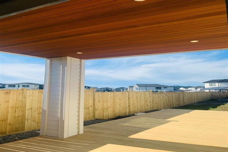 Photo of property in 45 Drumconnell Drive, Flat Bush, Auckland, 2019